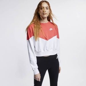 Nike Sportswear Heritage Crew-Neck Pullover Sweatshirt